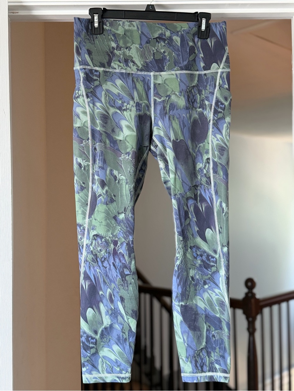 Lululemon Align High-Rise Pant with Pockets 25"
NOUVEAU MARBLE Palm Court SZ 12